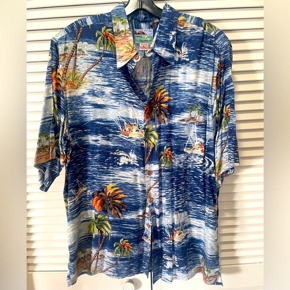 Reyn Spooner Sportfish Hawaiian Shirt - Picture 1 of 5